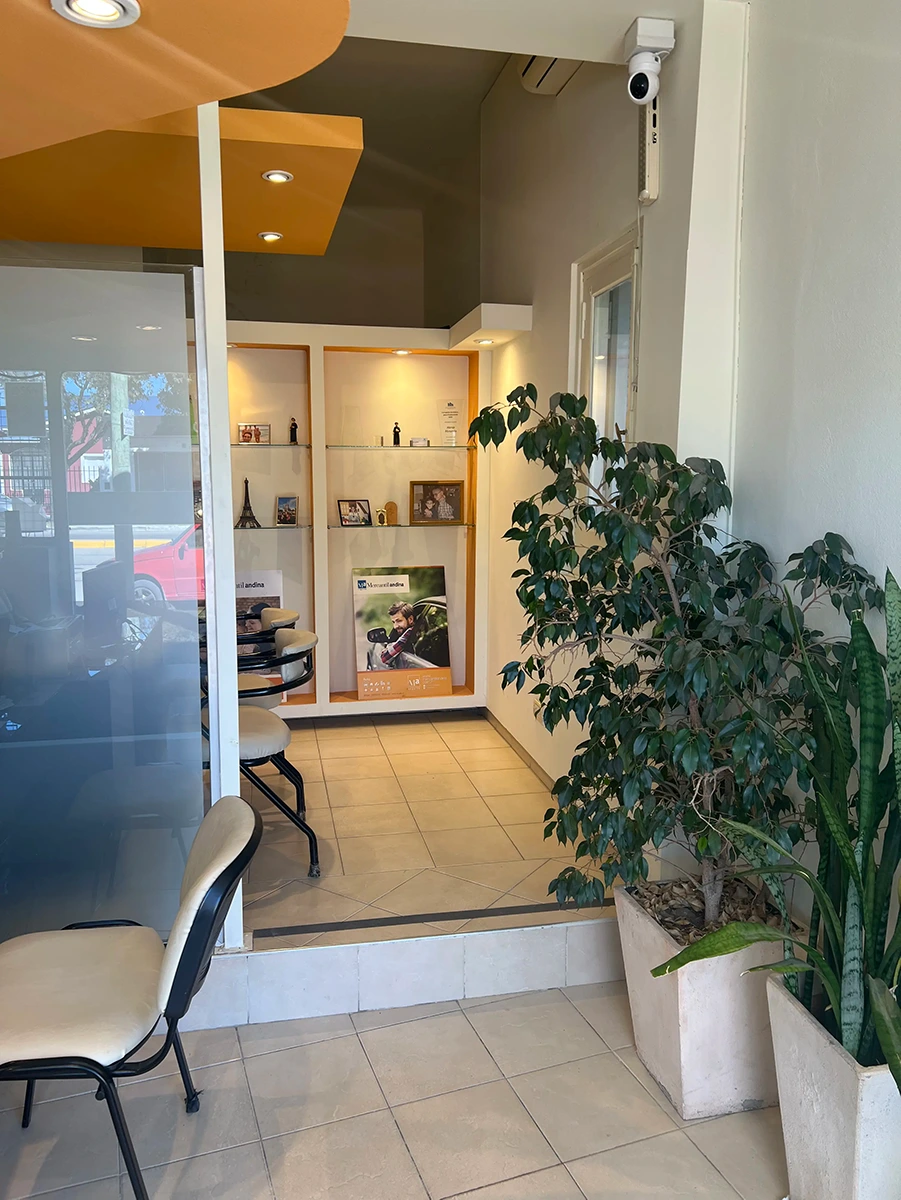 Interior de la oficina de Morardo Seguros